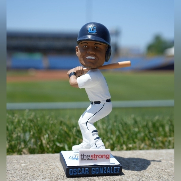 🎄🍍Oscar Gonzalez Bobblehead - Picture 3 of 3